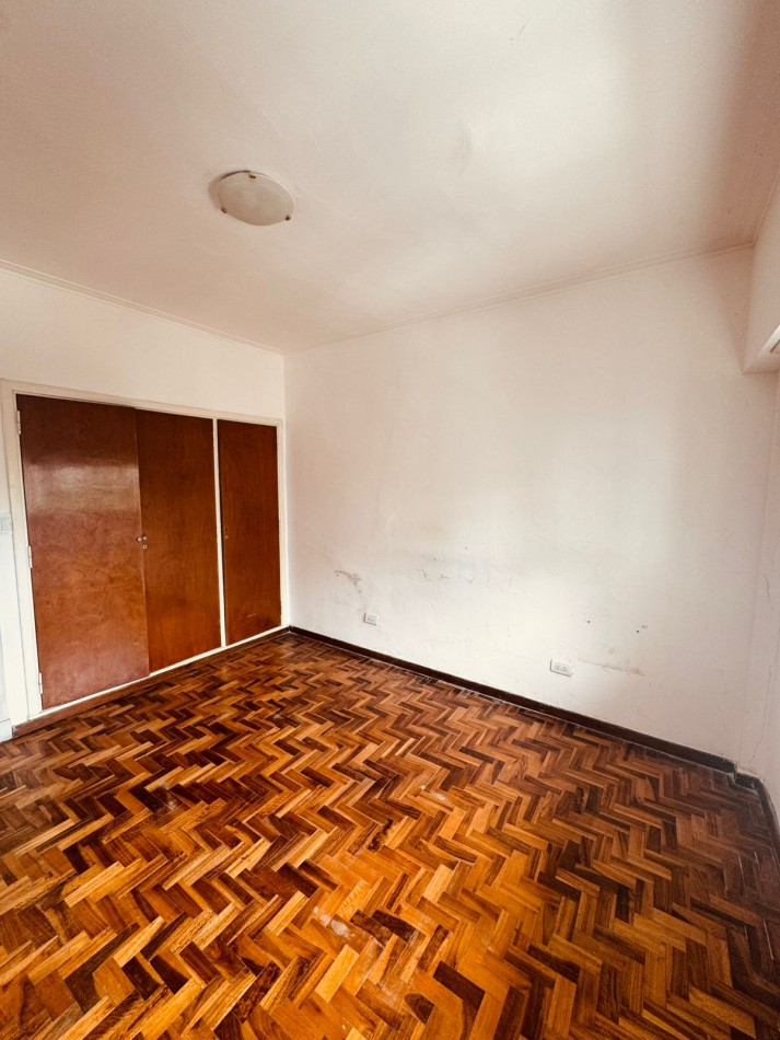 DEPARTAMENTO DE 2 AMB A LA CALLE