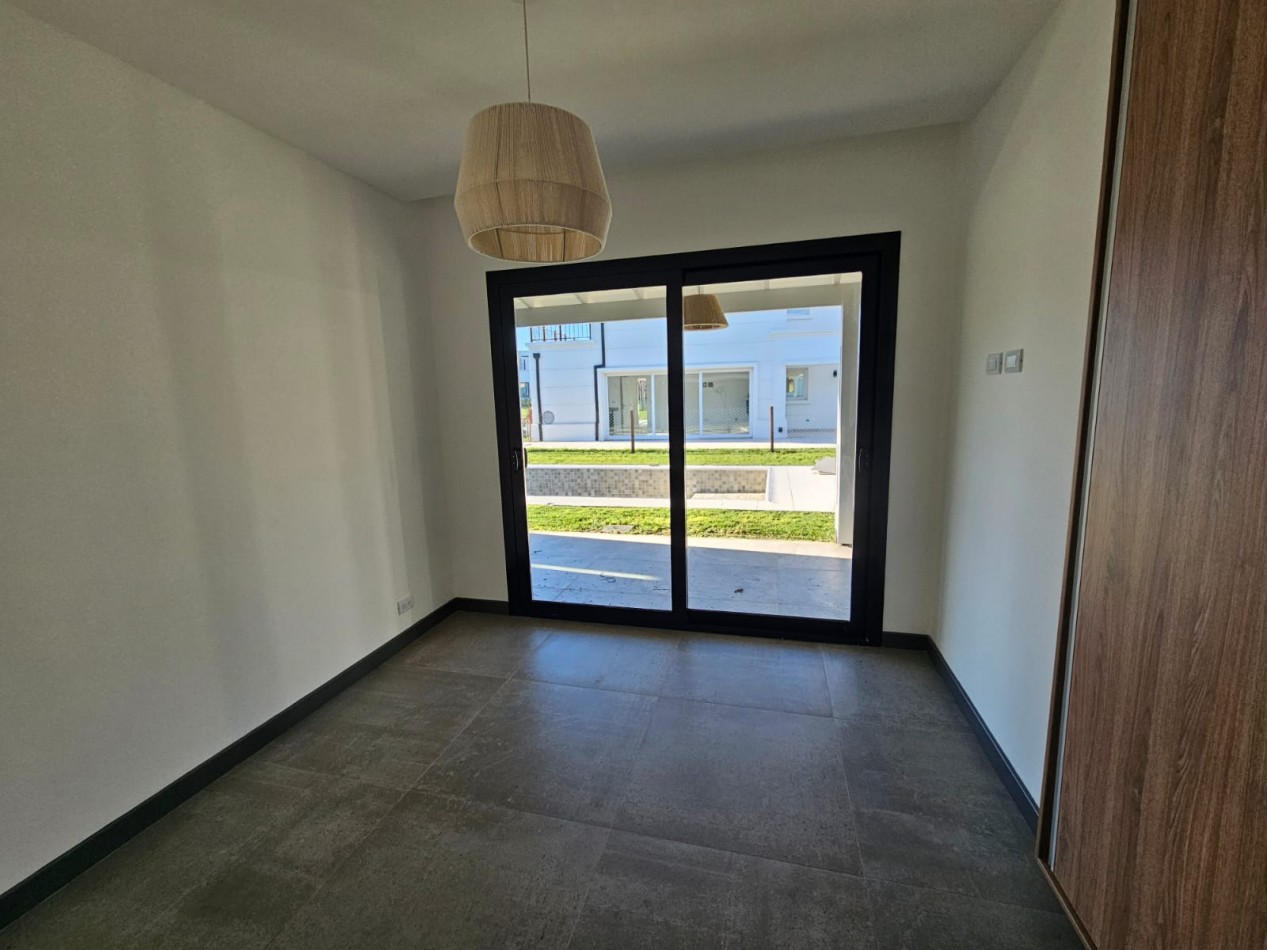 CASA DE 4 AMB CON PILETA. A ESTRENAR. RUMENCO JOVEN