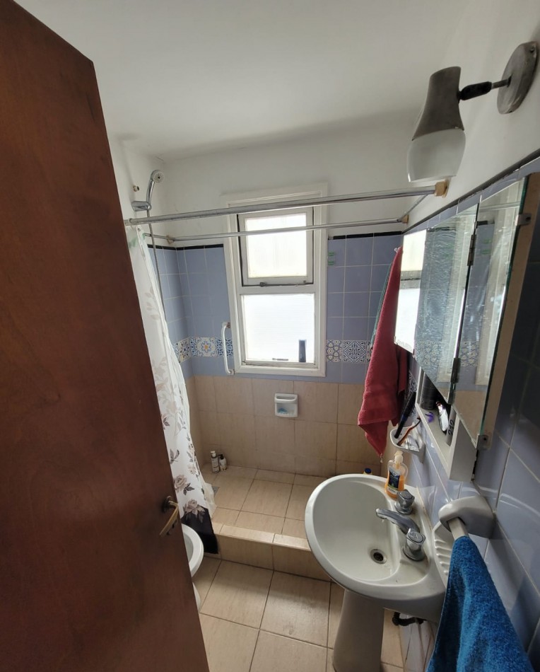 DEPARTAMENTO DE 2 AMB CON BALCON. COCHERA