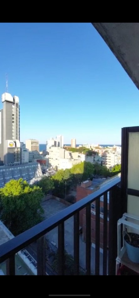 DEPARTAMENTO DE 2 AMB CON BALCON. COCHERA