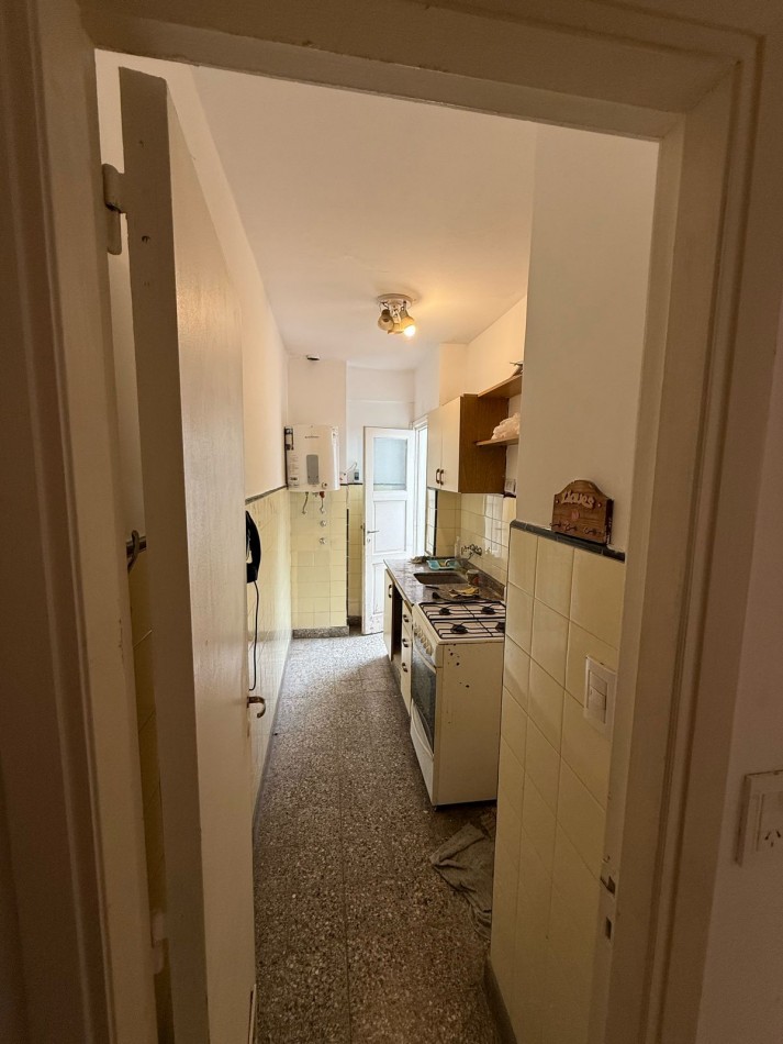 DEPARTAMENTO DE 2 AMB A LA CALLE CON BALCON 