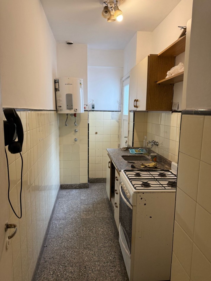 DEPARTAMENTO DE 2 AMB A LA CALLE CON BALCON 