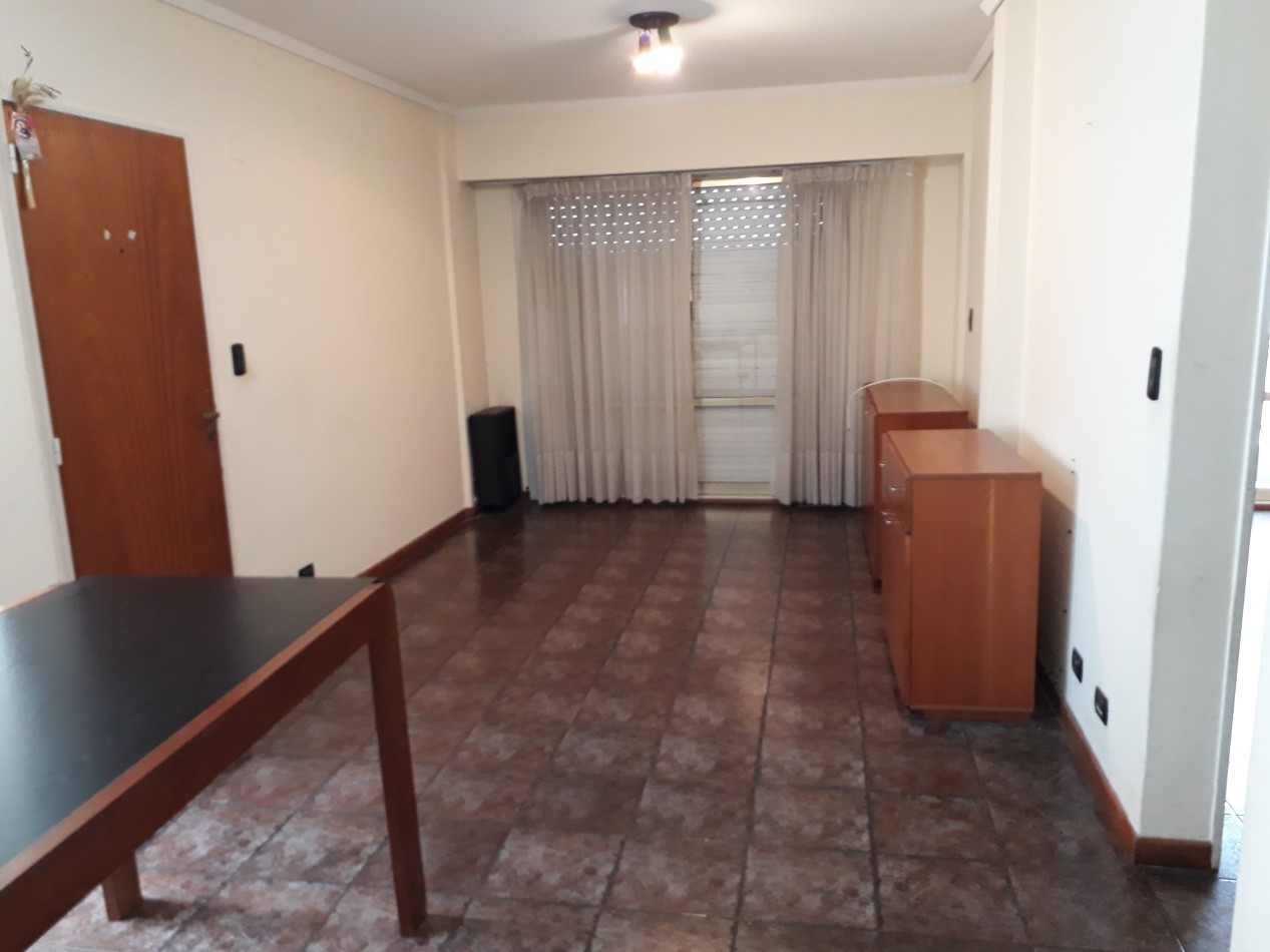 DEPARTAMENTO DE 3 AMB EXTERNO CON DOS BALCONES