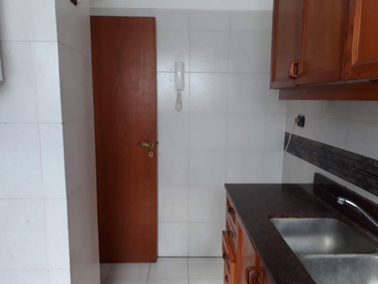 DEPARTAMENTO DE 3 AMB EXTERNO CON DOS BALCONES