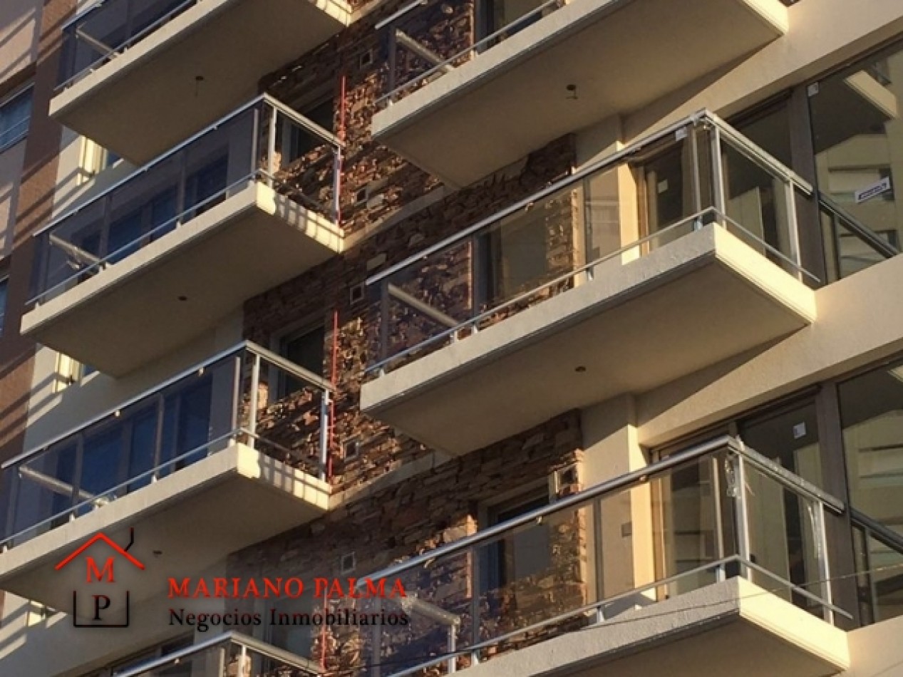 SEMIPISO DE 2 AMB CON BALCON A 1 CUADRA DEL MAR