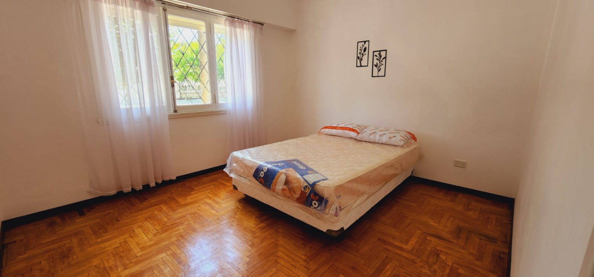 CHALET DE 4 AMB CON GARAJE Y PATIO