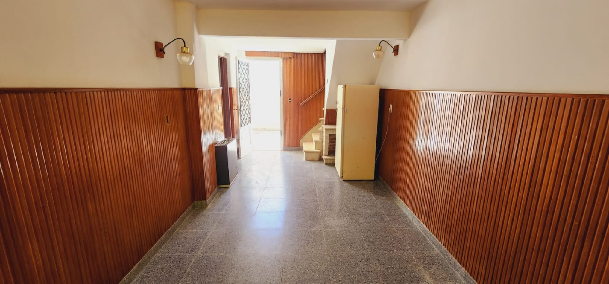 CHALET DE 4 AMB CON GARAJE Y PATIO