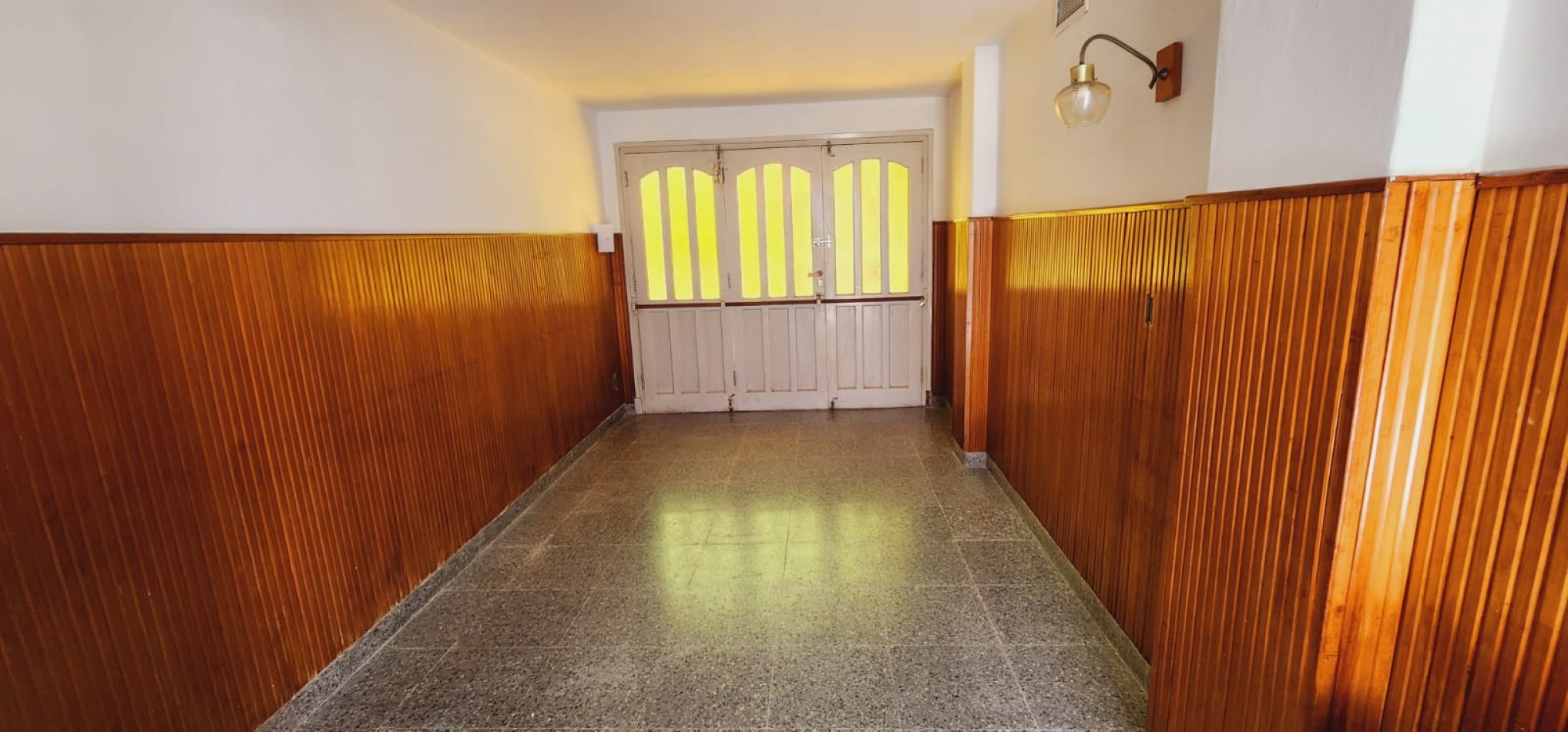 CHALET DE 4 AMB CON GARAJE Y PATIO