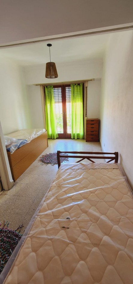CHALET DE 4 AMB CON GARAJE Y PATIO
