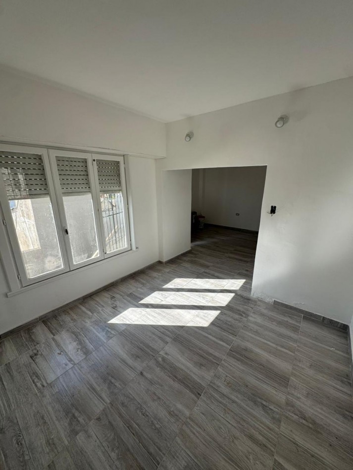 PH DE 3 AMB NUEVO. 1 PISO X ESCALERA