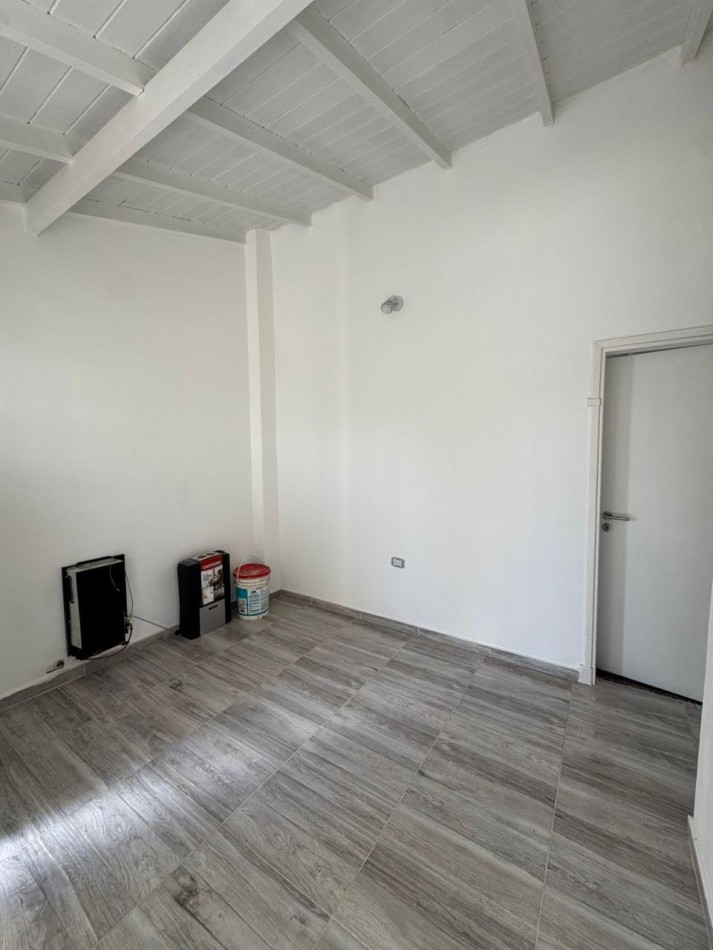 PH DE 3 AMB NUEVO. 1 PISO X ESCALERA