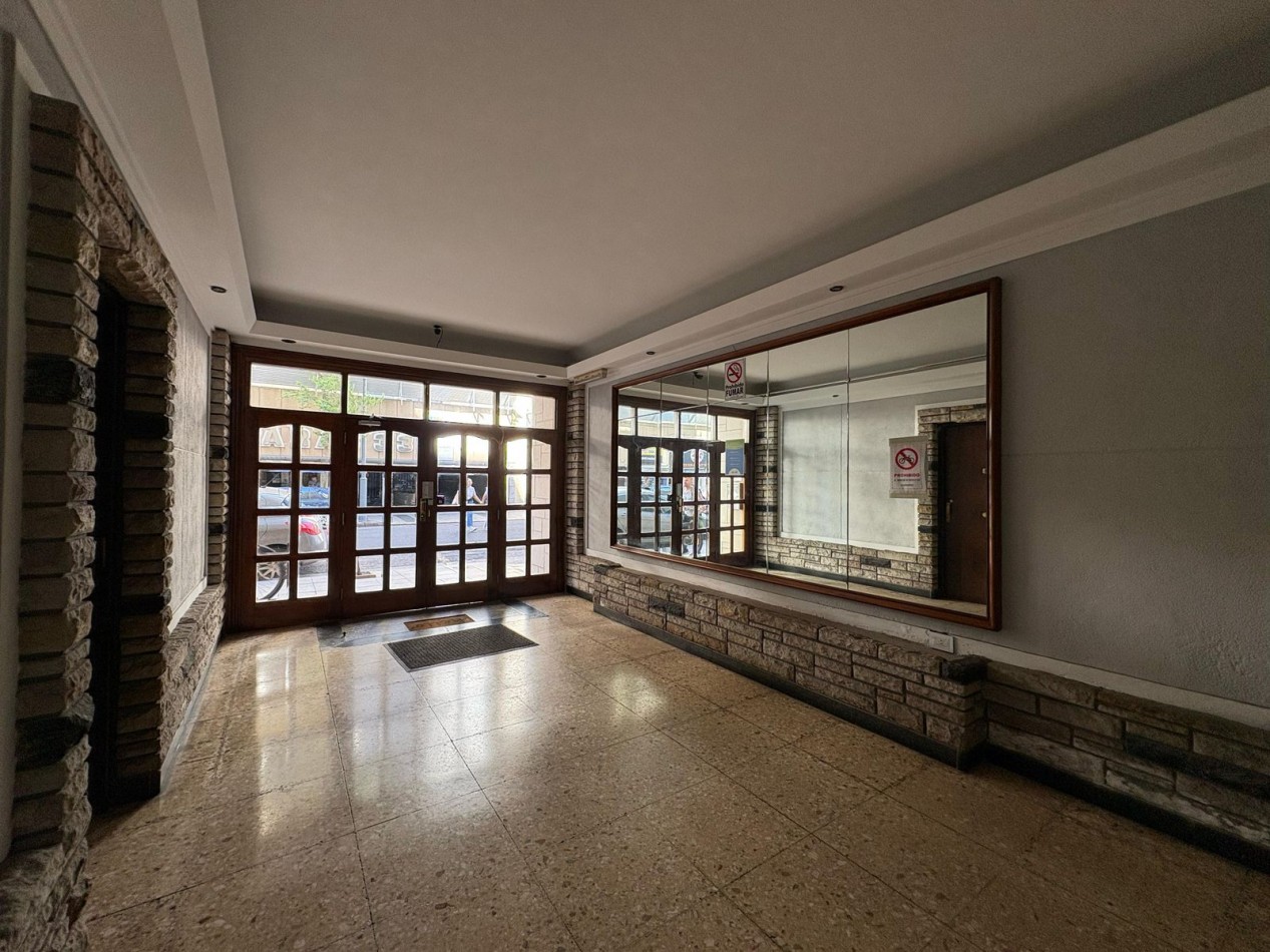 DEPARTAMENTO DE 3 AMB AL CONTRA FRENTE 
