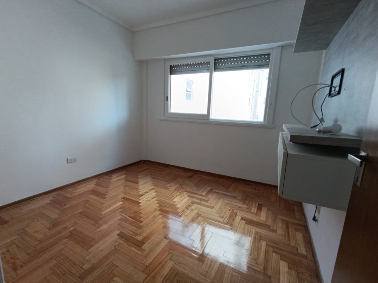 DEPARTAMENTO DE 3 AMB CONTRA FRENTE