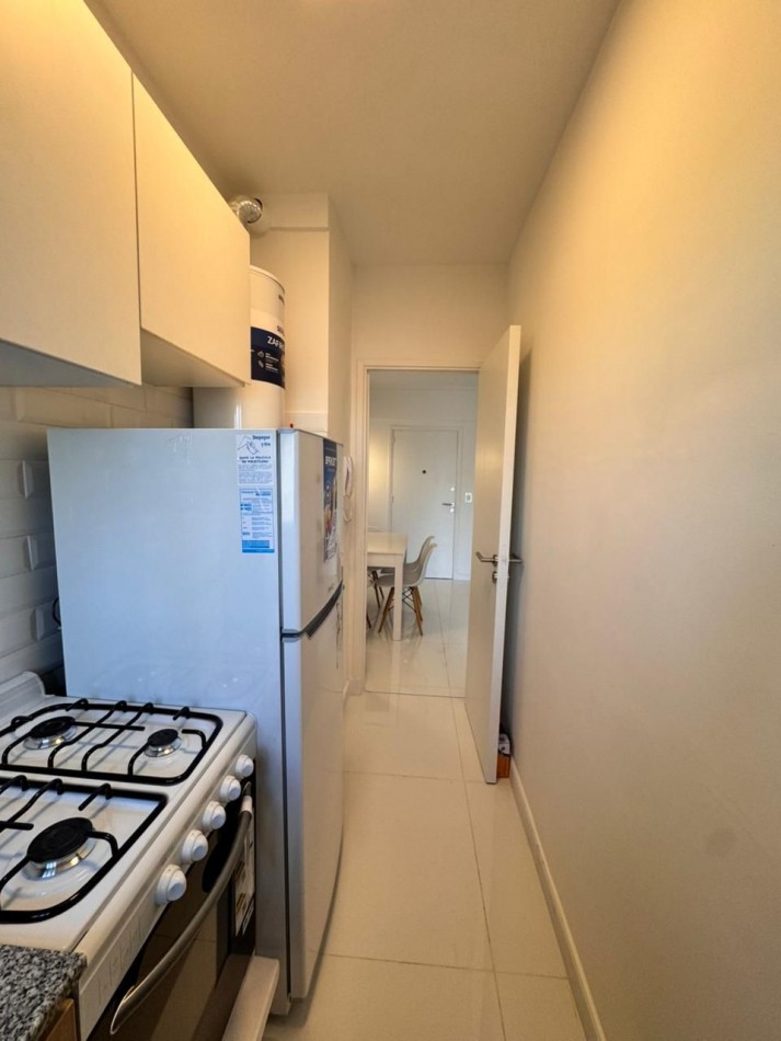 DEPARTAMENTO DE 1 AMB LATERAL. RECICLADO Y AMOBLADO