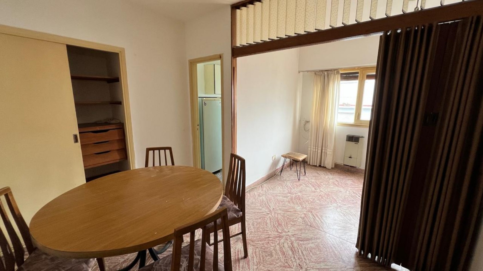 DEPARTAMENTO DE 1 AMB DESPLAZADO A LA CALLE