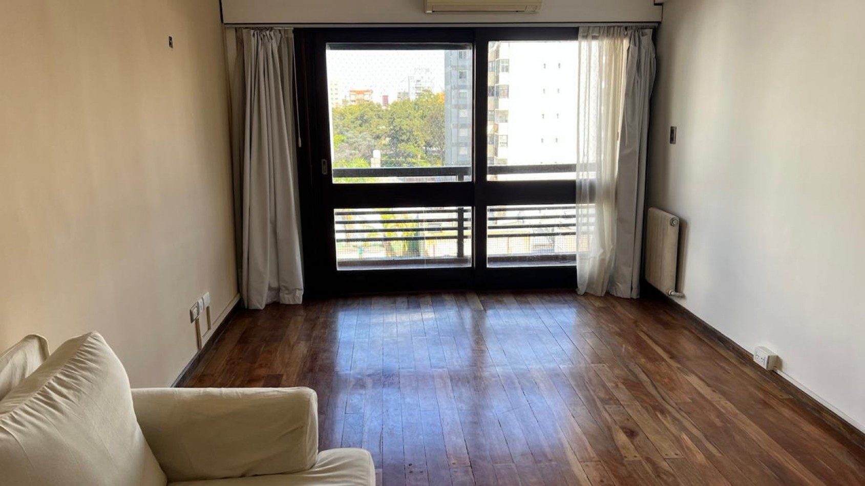 PISO DE 4 AMB CON DEPENDENCIA Y COCHERA 