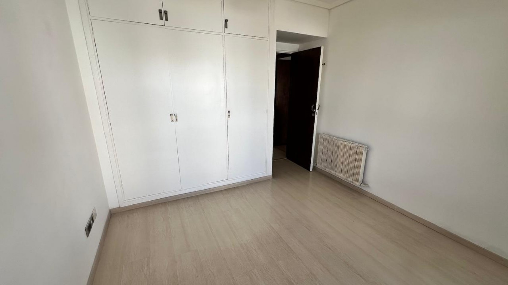 PISO DE 4 AMB CON DEPENDENCIA Y COCHERA 