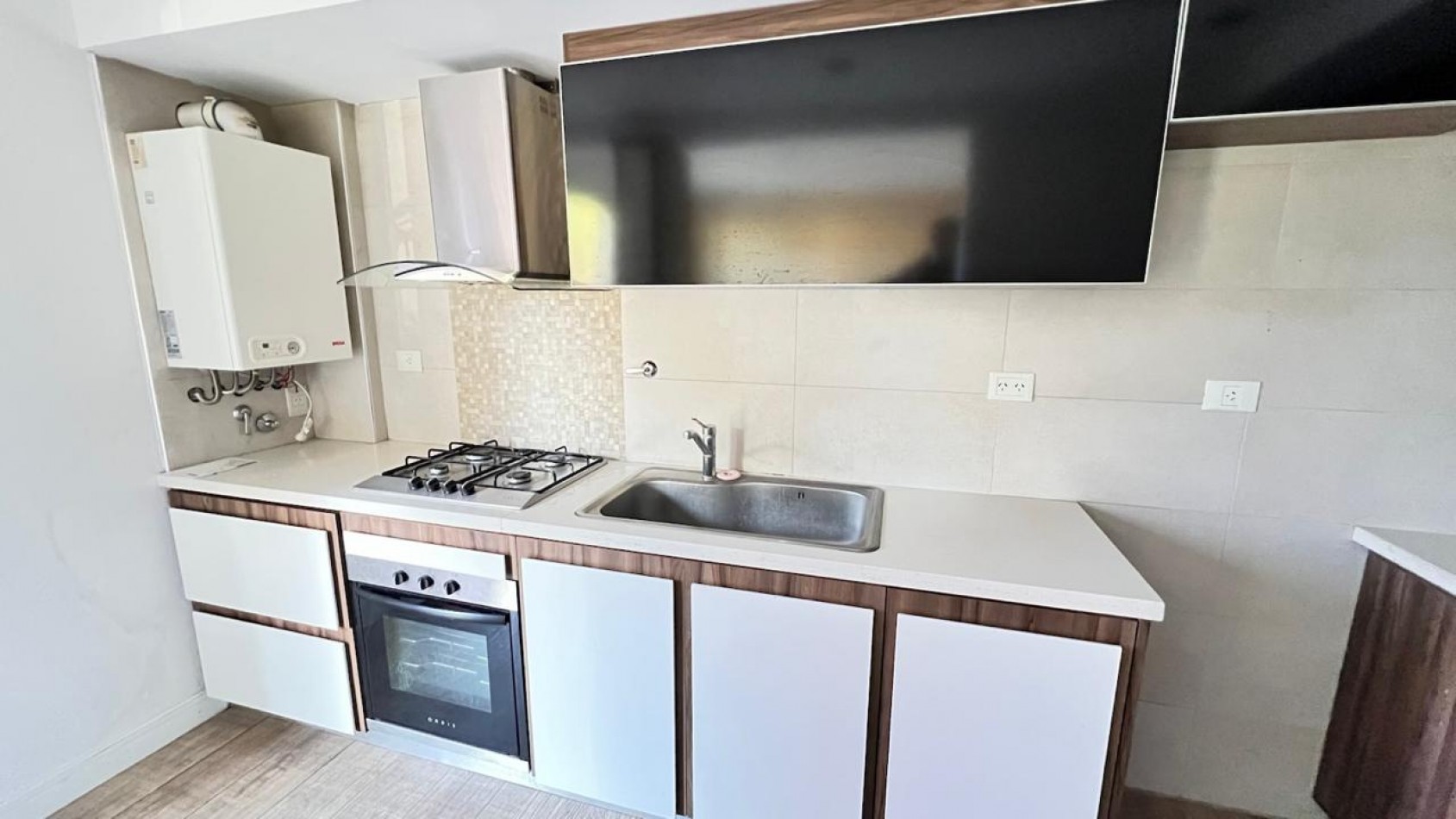 SEMIPISO DE 3 AMB EXTERNO. COCHERA 