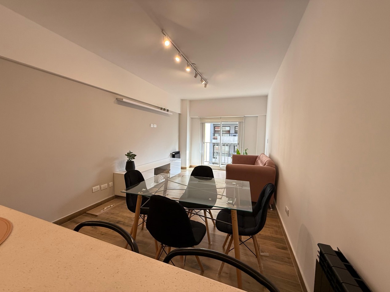 DEPARTAMENTO DE 3 AMB EXTERNO CON BALCON. RECICLADO