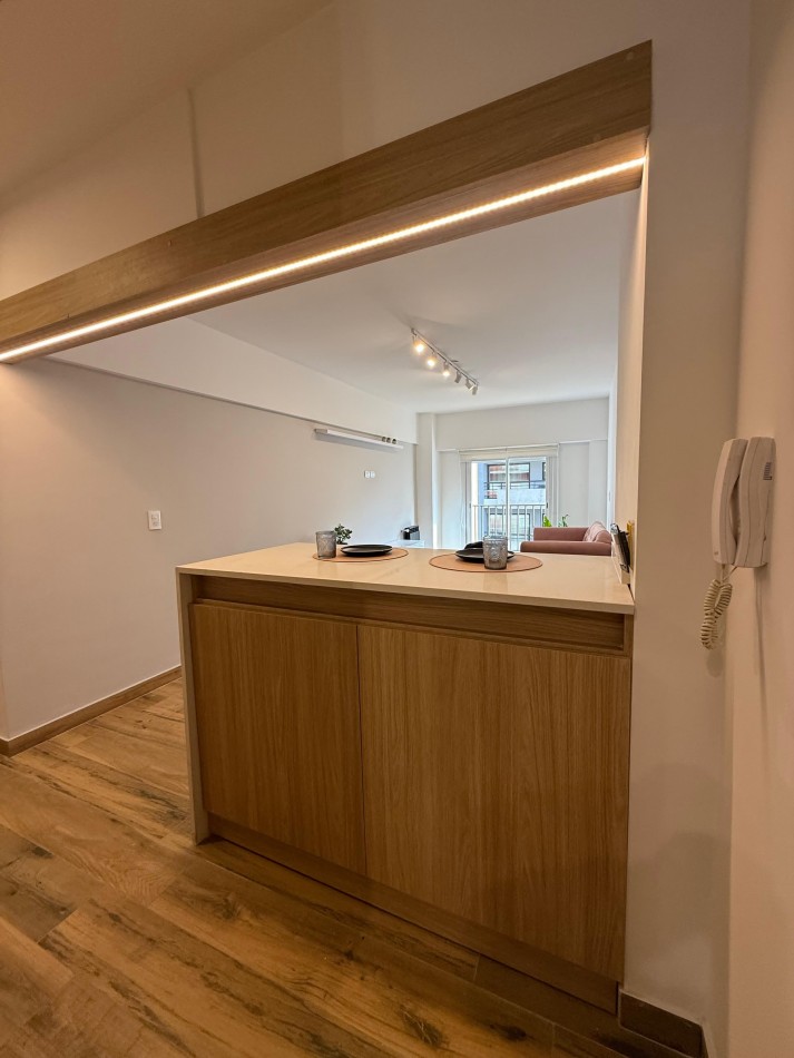 DEPARTAMENTO DE 3 AMB EXTERNO CON BALCON. RECICLADO