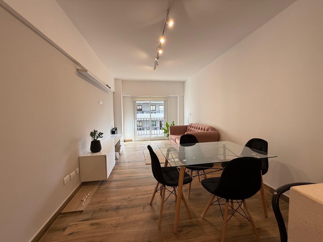 DEPARTAMENTO DE 3 AMB EXTERNO CON BALCON. RECICLADO