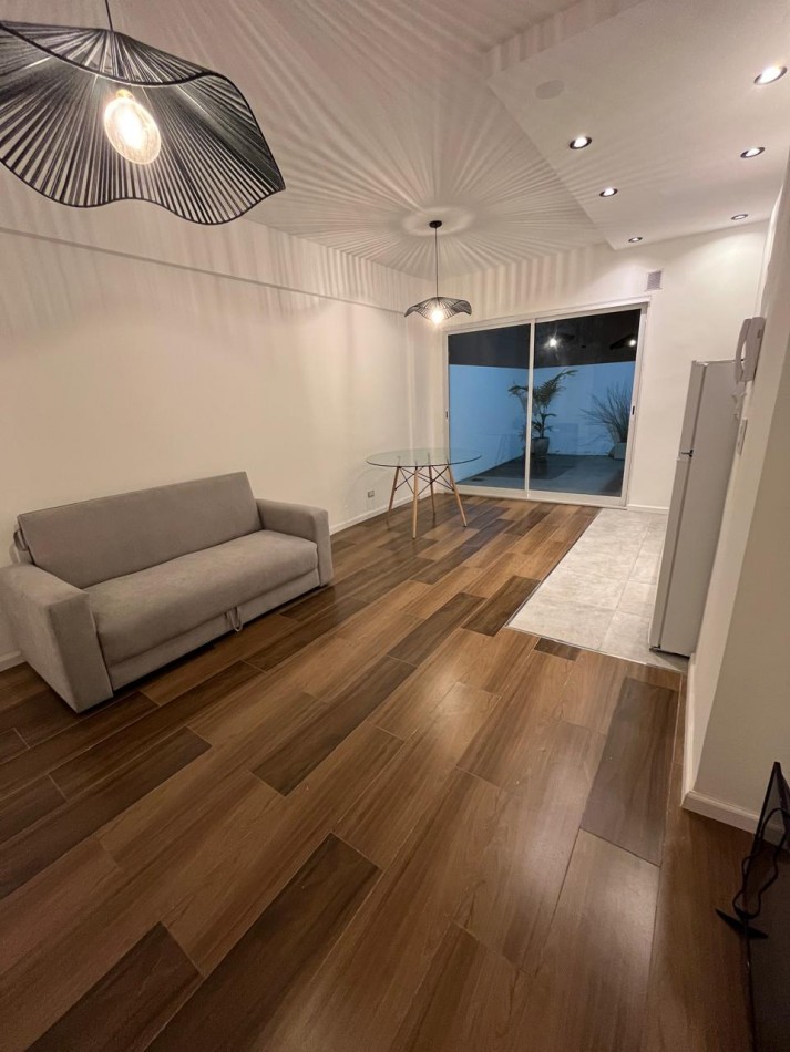 DEPARTAMENTO DE 1 AMB CON PATIO