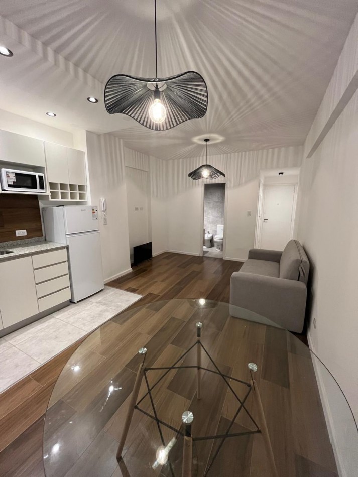 DEPARTAMENTO DE 1 AMB CON PATIO