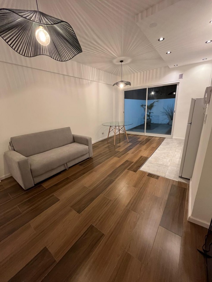 DEPARTAMENTO DE 1 AMB CON PATIO