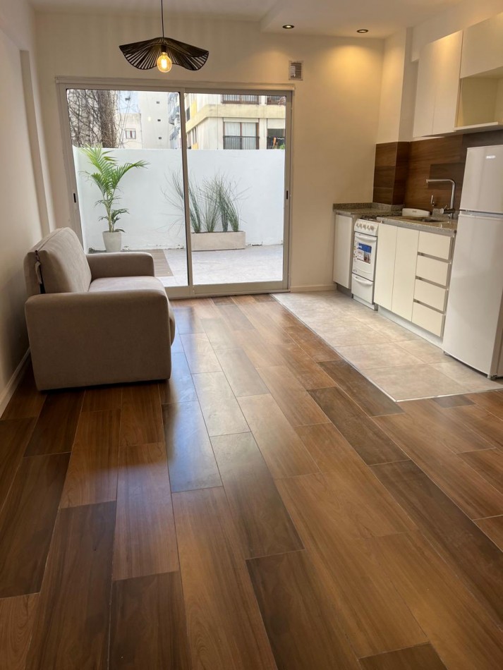 DEPARTAMENTO DE 1 AMB CON PATIO
