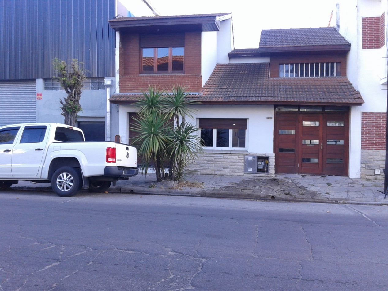 CHALET 4 AMB CON CASA AL FONDO Y LOCAL