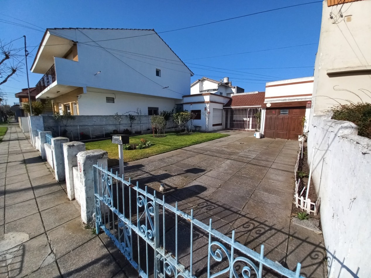 CASA DE 3 AMB CON GARAJE Y PARQUE