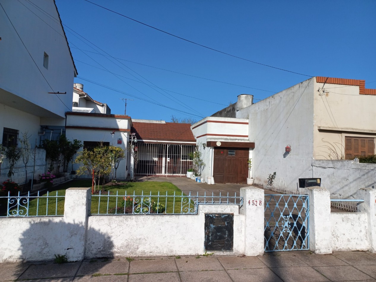 CASA DE 3 AMB CON GARAJE Y PARQUE