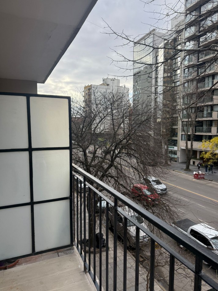 DEPARTAMENTO DE 3 AMB EXTERNO CON BALCON. RECICLADO
