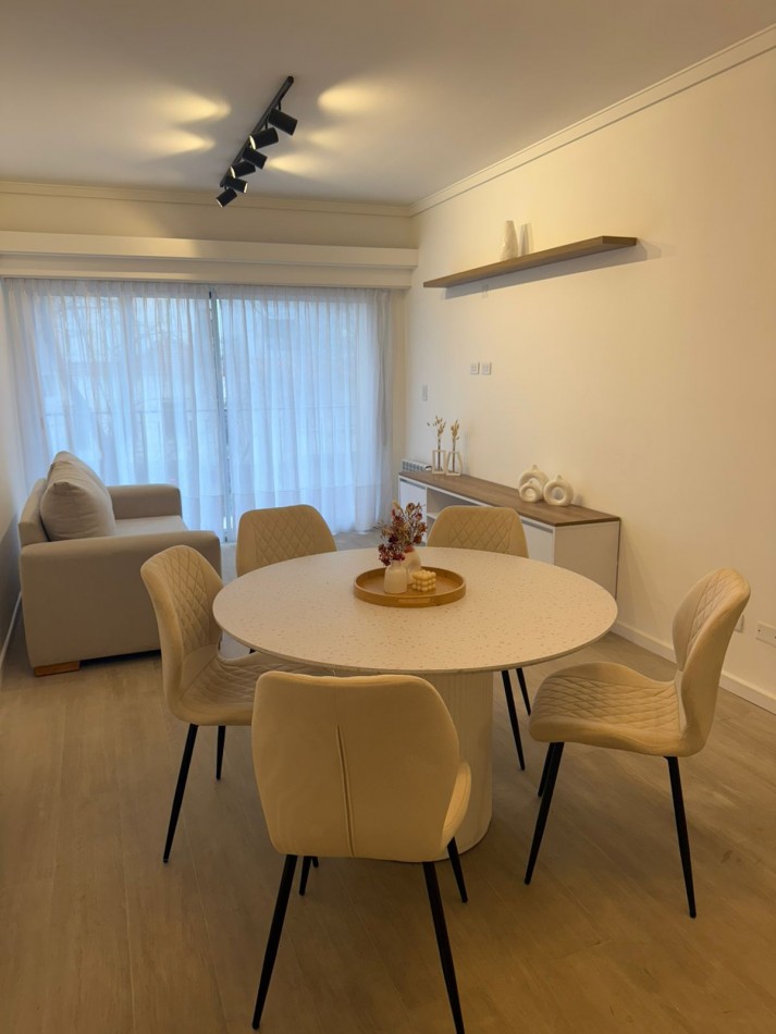 DEPARTAMENTO DE 3 AMB EXTERNO CON BALCON. RECICLADO