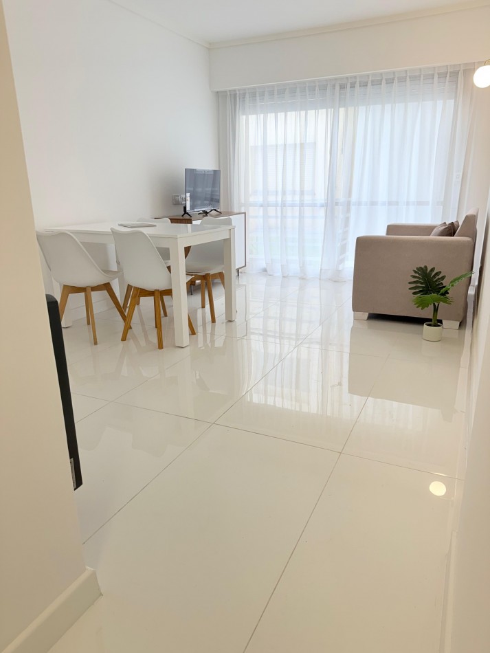 DEPARTAMENTO DE 2 AMB EXTERNO CON BALCON. RECICLADO