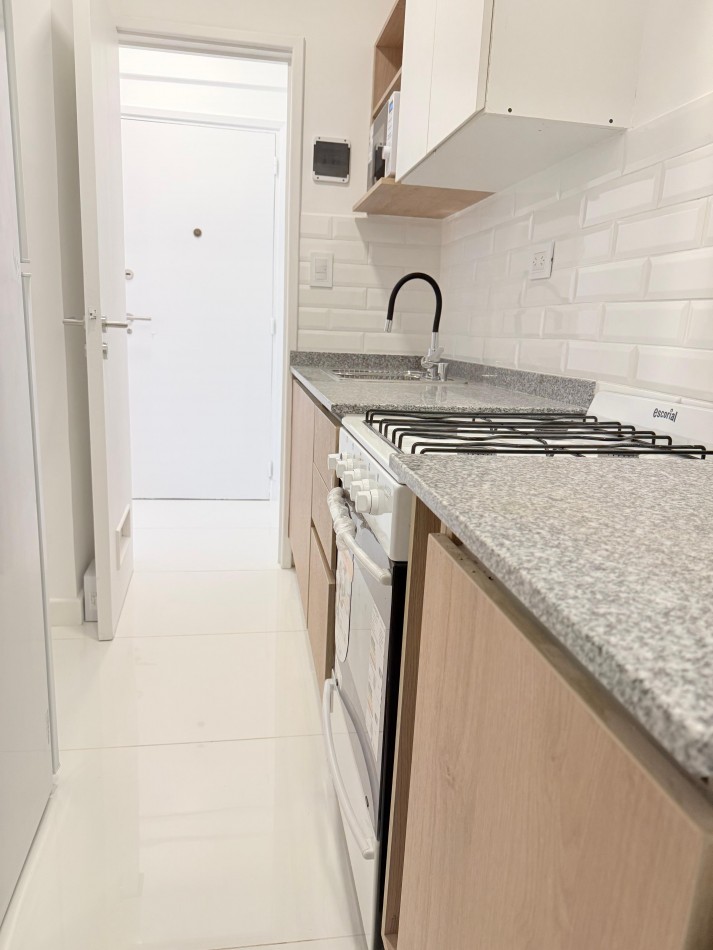 DEPARTAMENTO DE 2 AMB EXTERNO CON BALCON. RECICLADO