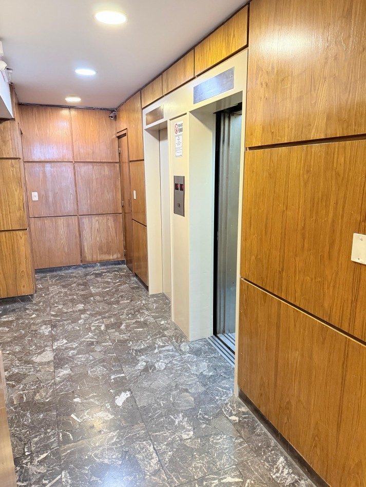 DEPARTAMENTO DE 2 AMB EXTERNO CON BALCON. RECICLADO