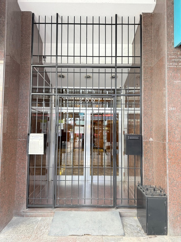 DEPARTAMENTO DE 2 AMB EXTERNO CON BALCON. RECICLADO