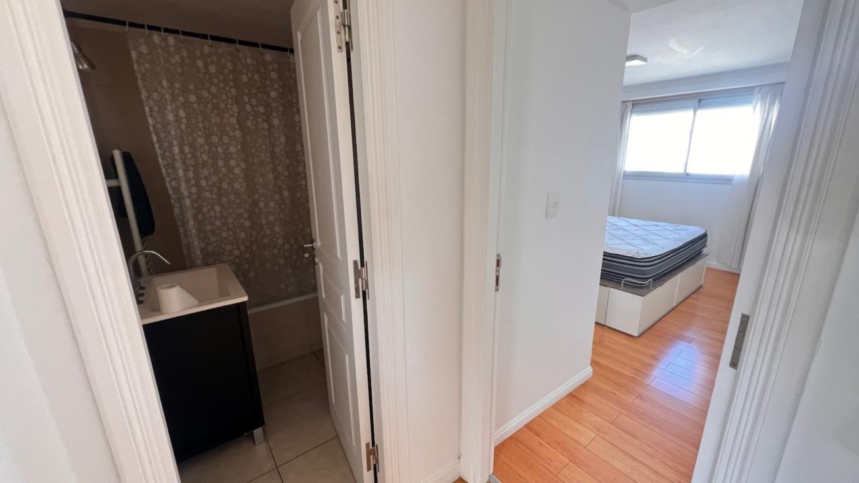 SEMIPISO DE 3 AMB EXTERNO. COCHERA. AMOBLADO