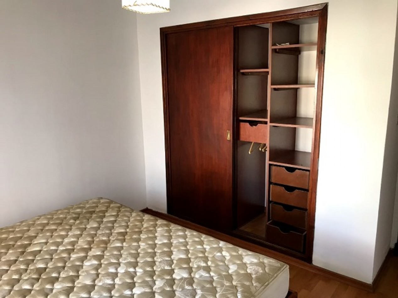 DUPLEX DE 4 AMB CON ENTRADA DE AUTO TECHADA Y PARQUE