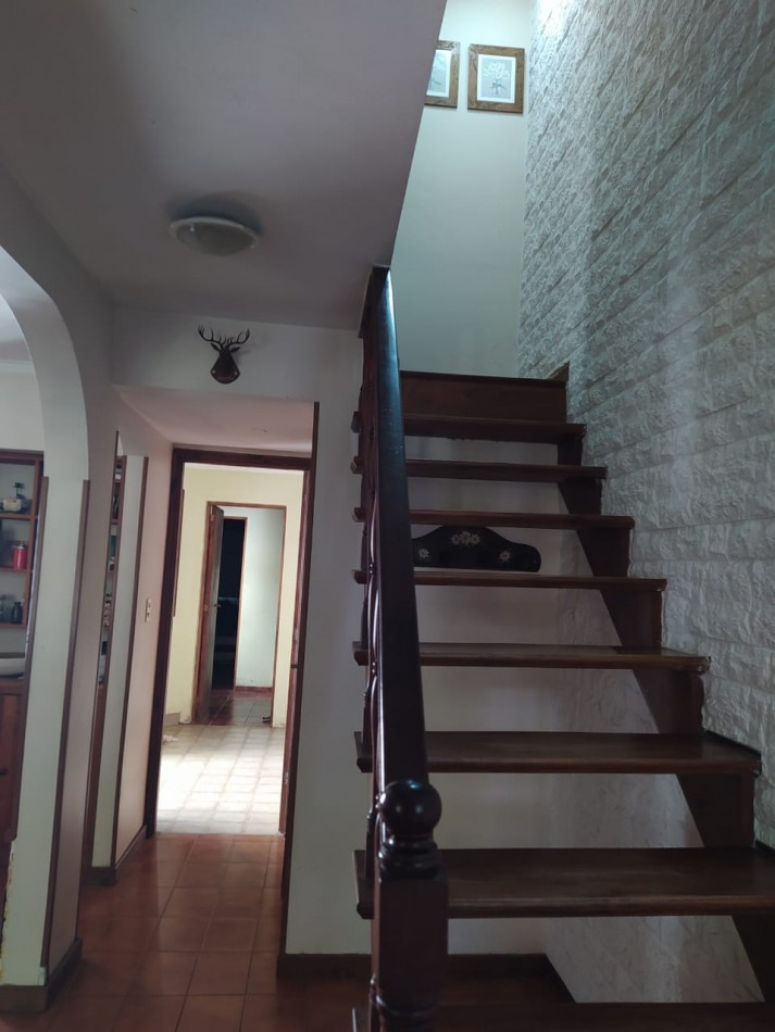 DUPLEX DE 4 AMB CON ENTRADA DE AUTO Y PARQUE EN ALQUILER