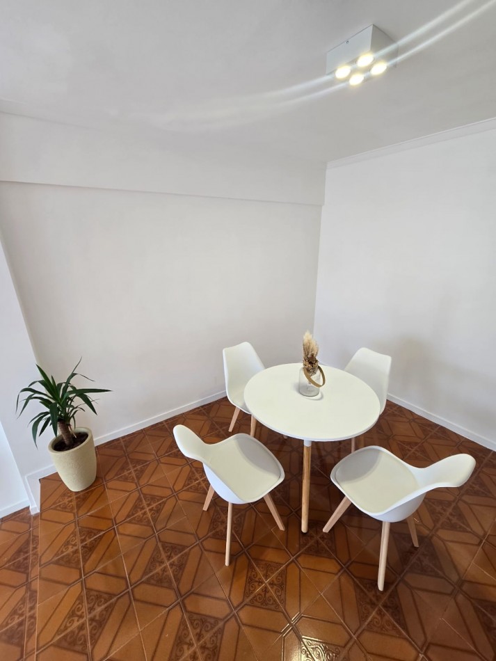 DEPARTAMENTO DE 2 AMB EXTERNO. BALCON Y COCHERA