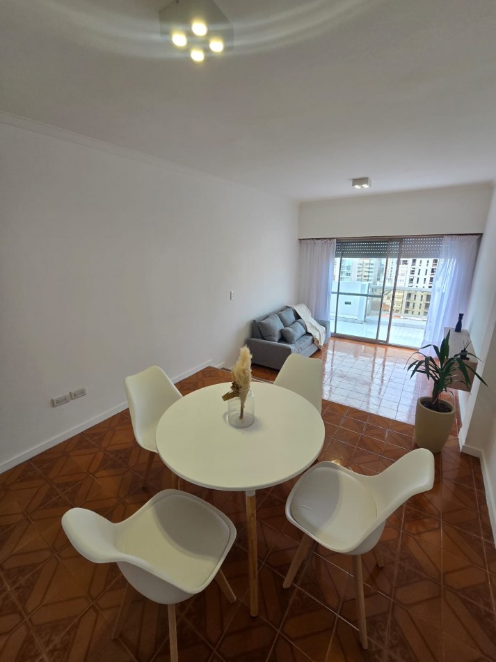 DEPARTAMENTO DE 2 AMB EXTERNO. BALCON Y COCHERA