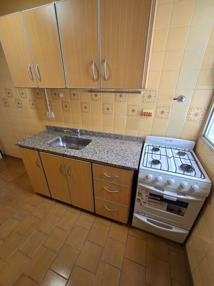 DEPARTAMENTO DE 2 AMB EXTERNO. BALCON Y COCHERA