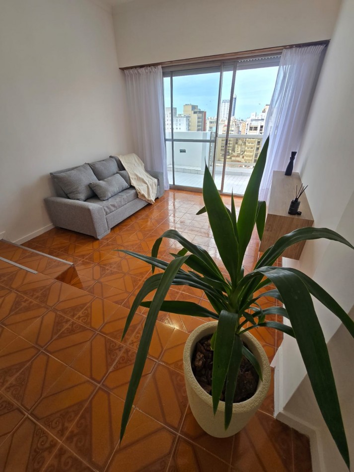 DEPARTAMENTO DE 2 AMB EXTERNO. BALCON Y COCHERA