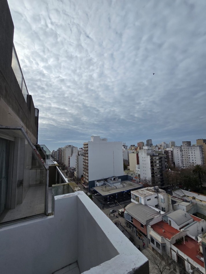 DEPARTAMENTO DE 2 AMB EXTERNO. BALCON Y COCHERA