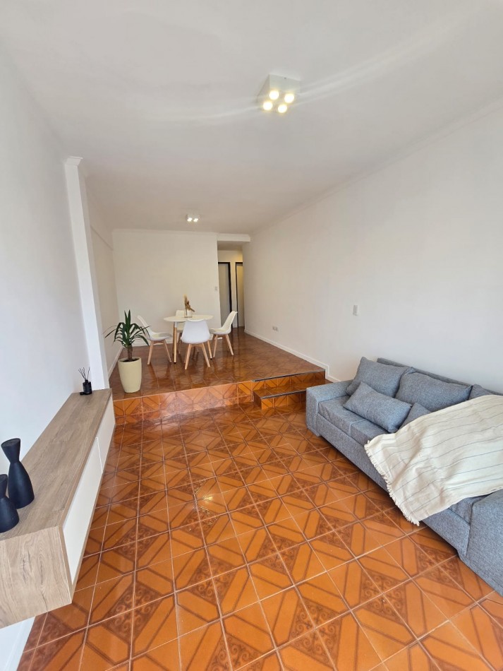 DEPARTAMENTO DE 2 AMB EXTERNO. BALCON Y COCHERA