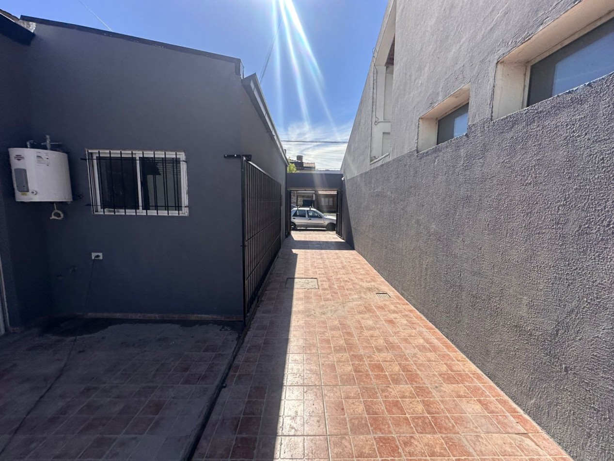 PH DE 3 AMB RECICLADO. ENTRADA DE AUTO Y PATIO