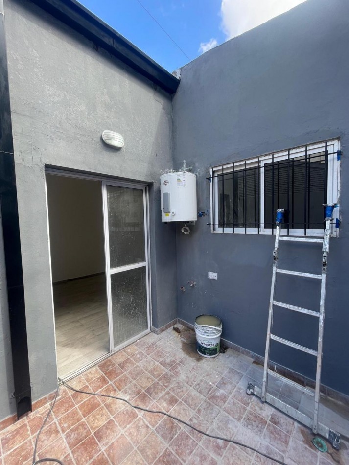 PH DE 3 AMB RECICLADO. ENTRADA DE AUTO Y PATIO