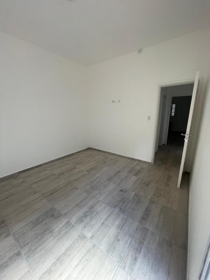 PH DE 3 AMB RECICLADO. ENTRADA DE AUTO Y PATIO